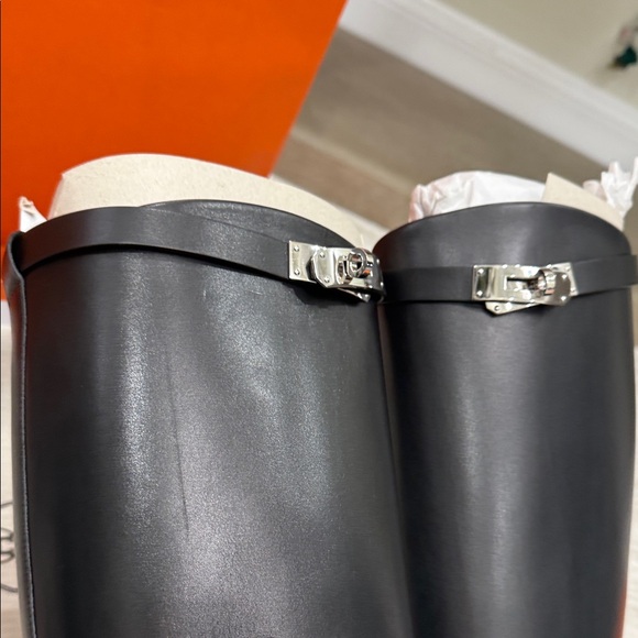 Hermes Lizzy Jumping Black Over the Knee Boots - Picture 4 of 5